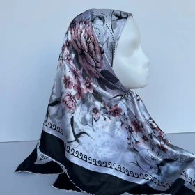 منديل مربع ساتان معرق