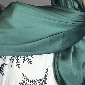 شالة جان جان باللون الآخضر
